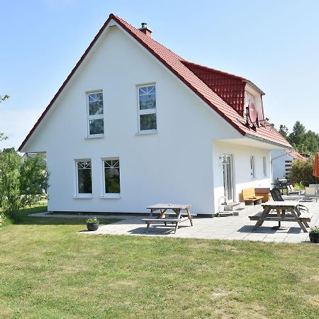 Spacious Holiday Home In Hornstorf With Trampoline 外观 照片